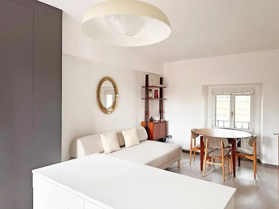 Apartment Suite Meravigli Milan Italy